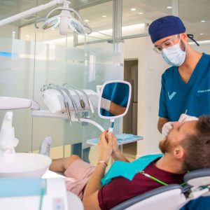 lanqueamiento dental en Málaga con Philips Zoom